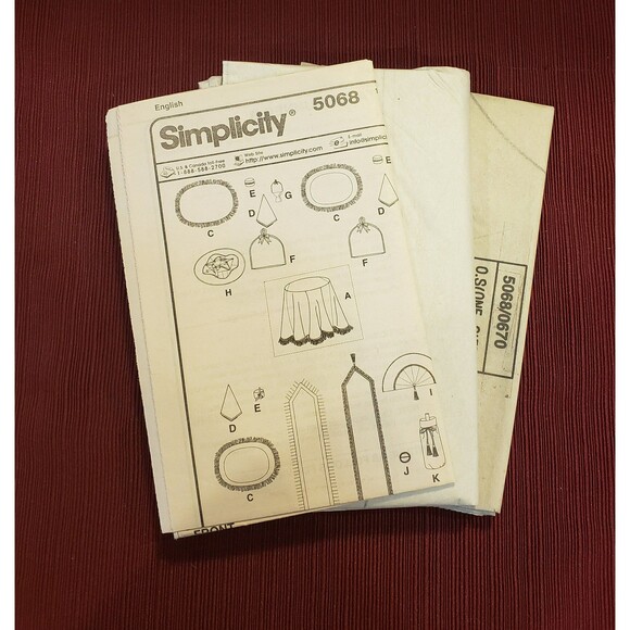 Table Top Accessories Sewing Pattern Simplicity 5068, Tablecloth, Table Runner - Picture 4 of 5